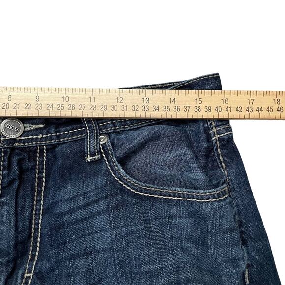 BKE Tyler Jeans Men's 32 x 28 Blue Straight Leg Medium Wash Denim Hemmed READ - Picture 7 of 12